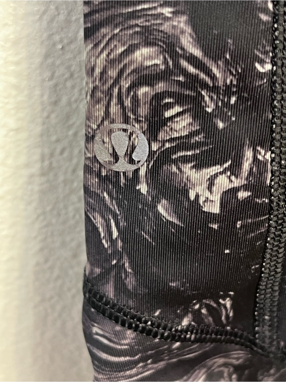 Lululemon Runday Crop Full-On Luxtreme Leggings - Picture 13 of 15